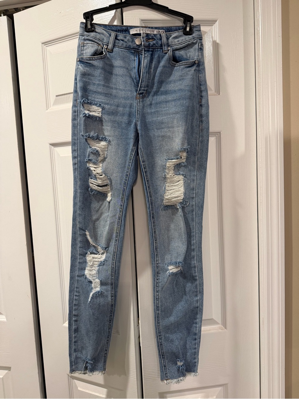 Tinseltown Light Blue Distressed Skinny Jeans Size 1